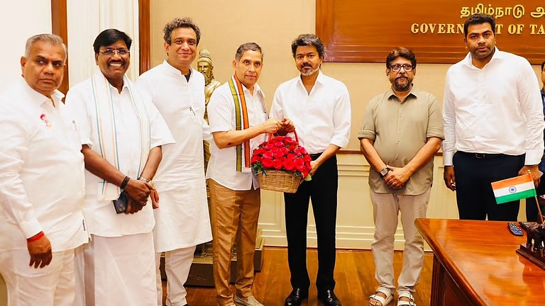 உச்ச நீதி​மன்​றம், உயர் நீதி​மன்​றம் மற்​றும் மாவட்ட நீதி​மன்​றங்​களில் அரசு வழக்கறிஞர்களாக  204 பேருக்கு பதவி கேட்கும் காங்கிரஸ்!!
